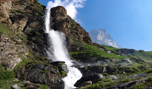 il cervino e la cascata